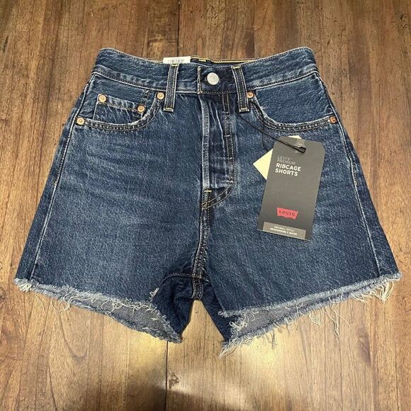 Levi’s Ribcage Shorts